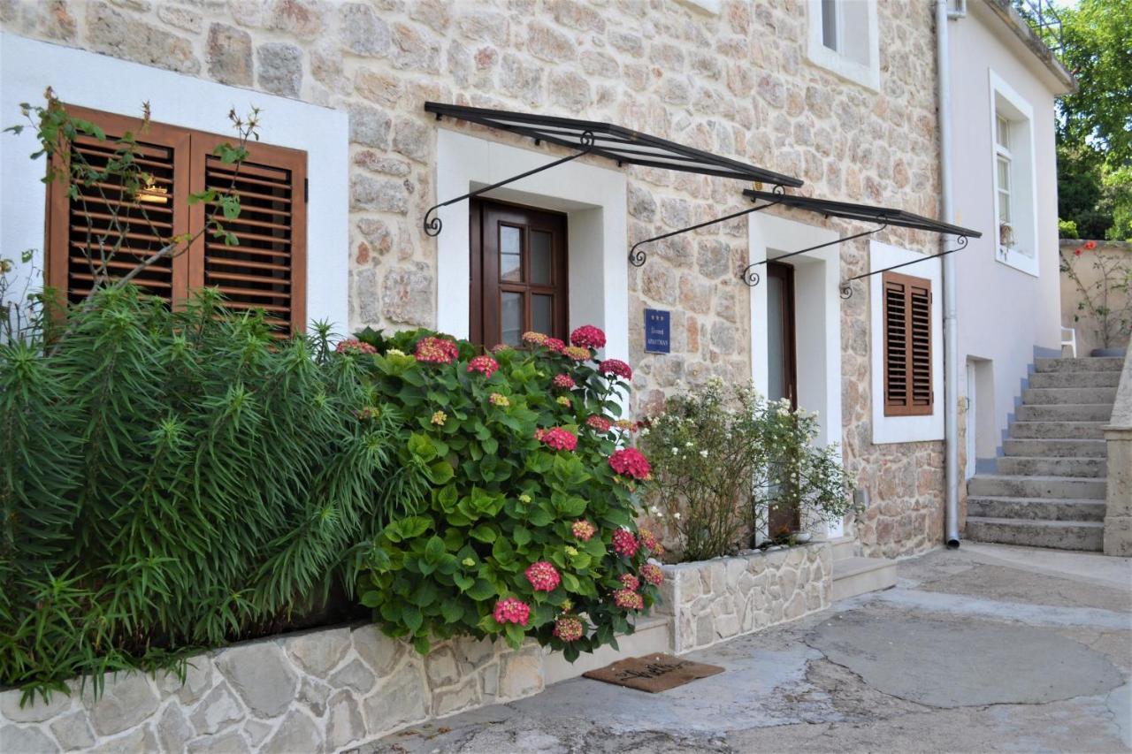 Apartment Mistral - Cosy Apartment With Sea View Molunat Exterior photo