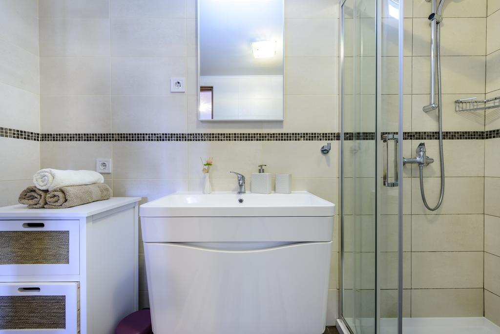 Apartment Mistral - Cosy Apartment With Sea View Molunat Exterior photo